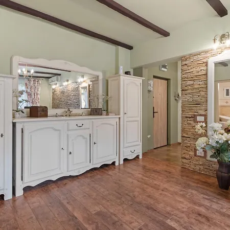 Apartment Feels Like - Old Town Bucharest