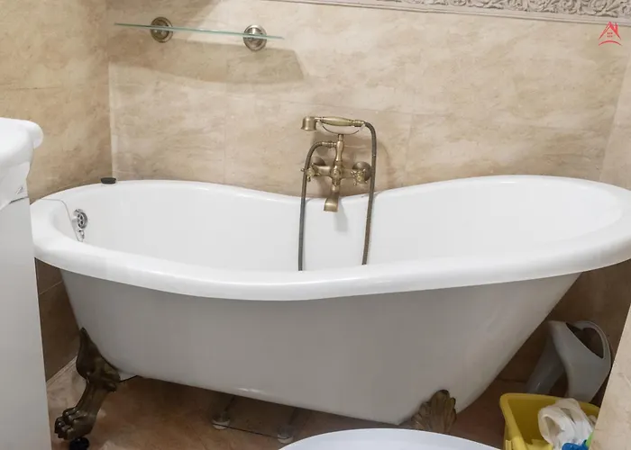 Feels Like - Old Town *